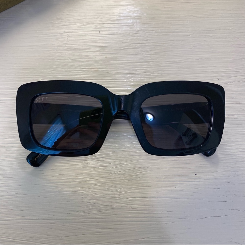 Diff Eyewear Sterling Chunky Rectangle Black Sung… - image 1